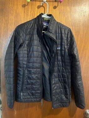 Patagonia Men's Black Quilted Puffer Jacket